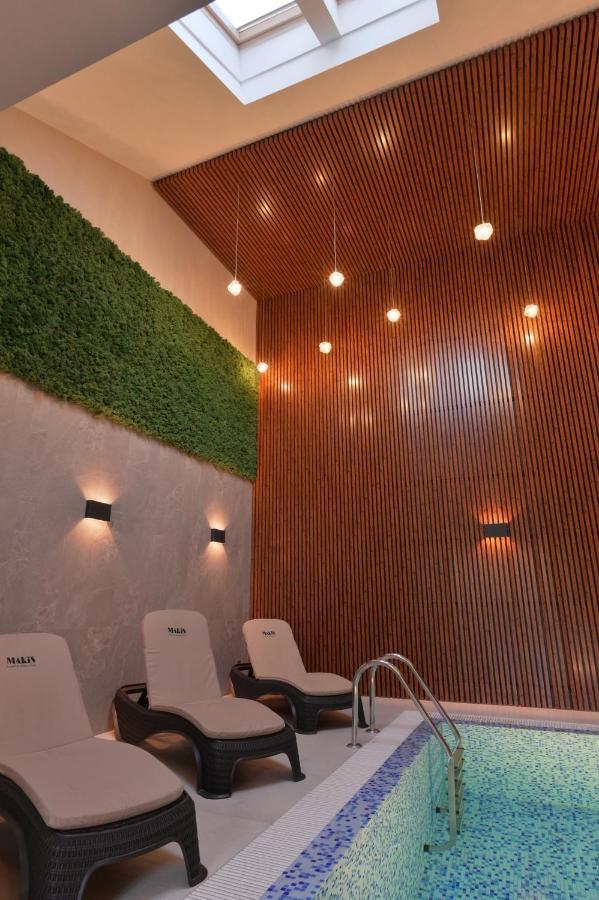 Makis Hotel Spa Poddubtsy ภายนอก รูปภาพ