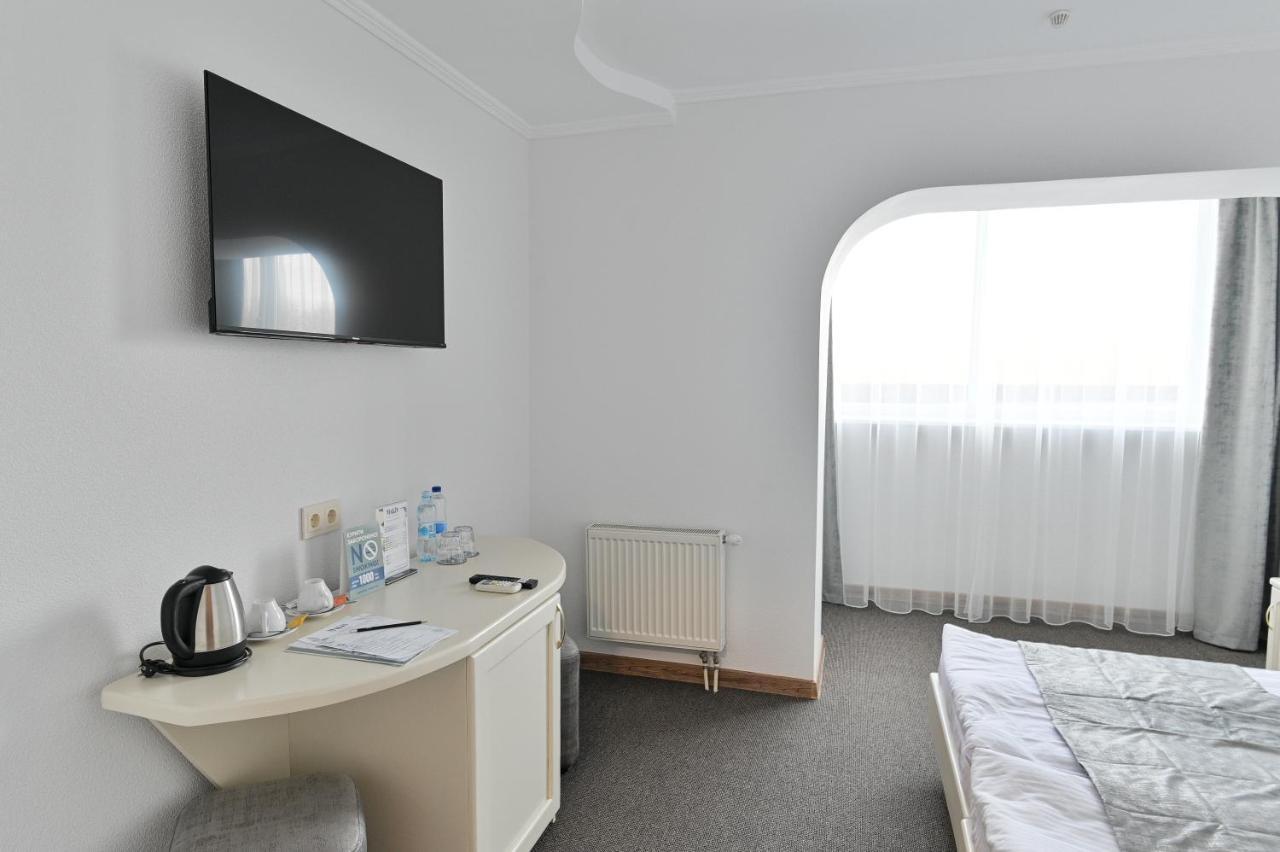 Makis Hotel Spa Poddubtsy ภายนอก รูปภาพ