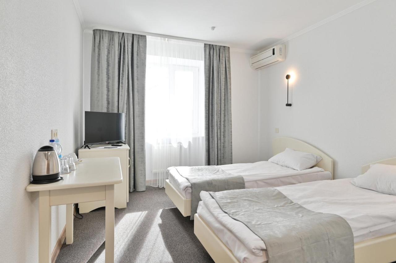 Makis Hotel Spa Poddubtsy ภายนอก รูปภาพ