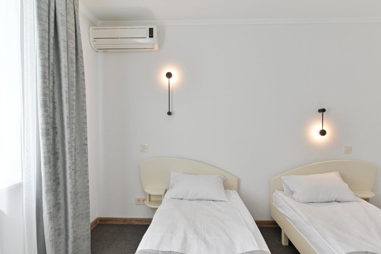 Makis Hotel Spa Poddubtsy ภายนอก รูปภาพ