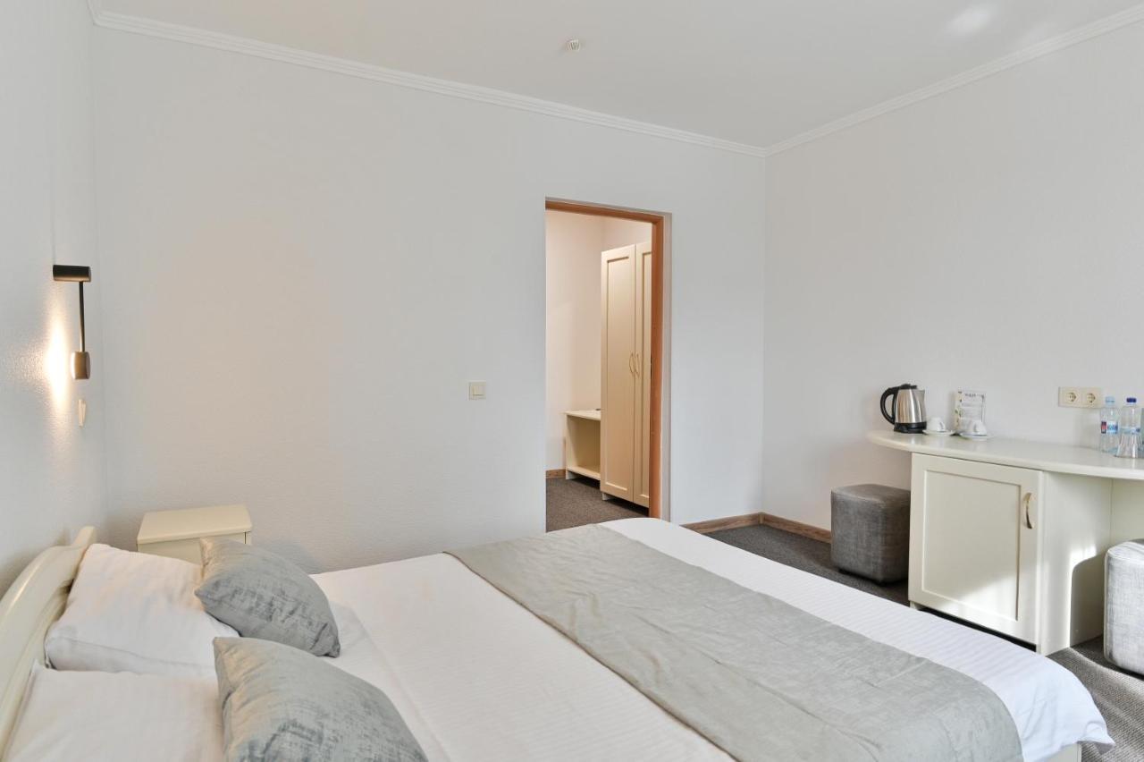Makis Hotel Spa Poddubtsy ภายนอก รูปภาพ