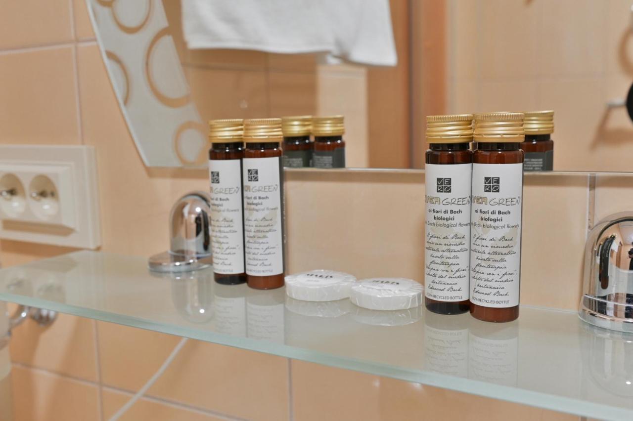 Makis Hotel Spa Poddubtsy ภายนอก รูปภาพ