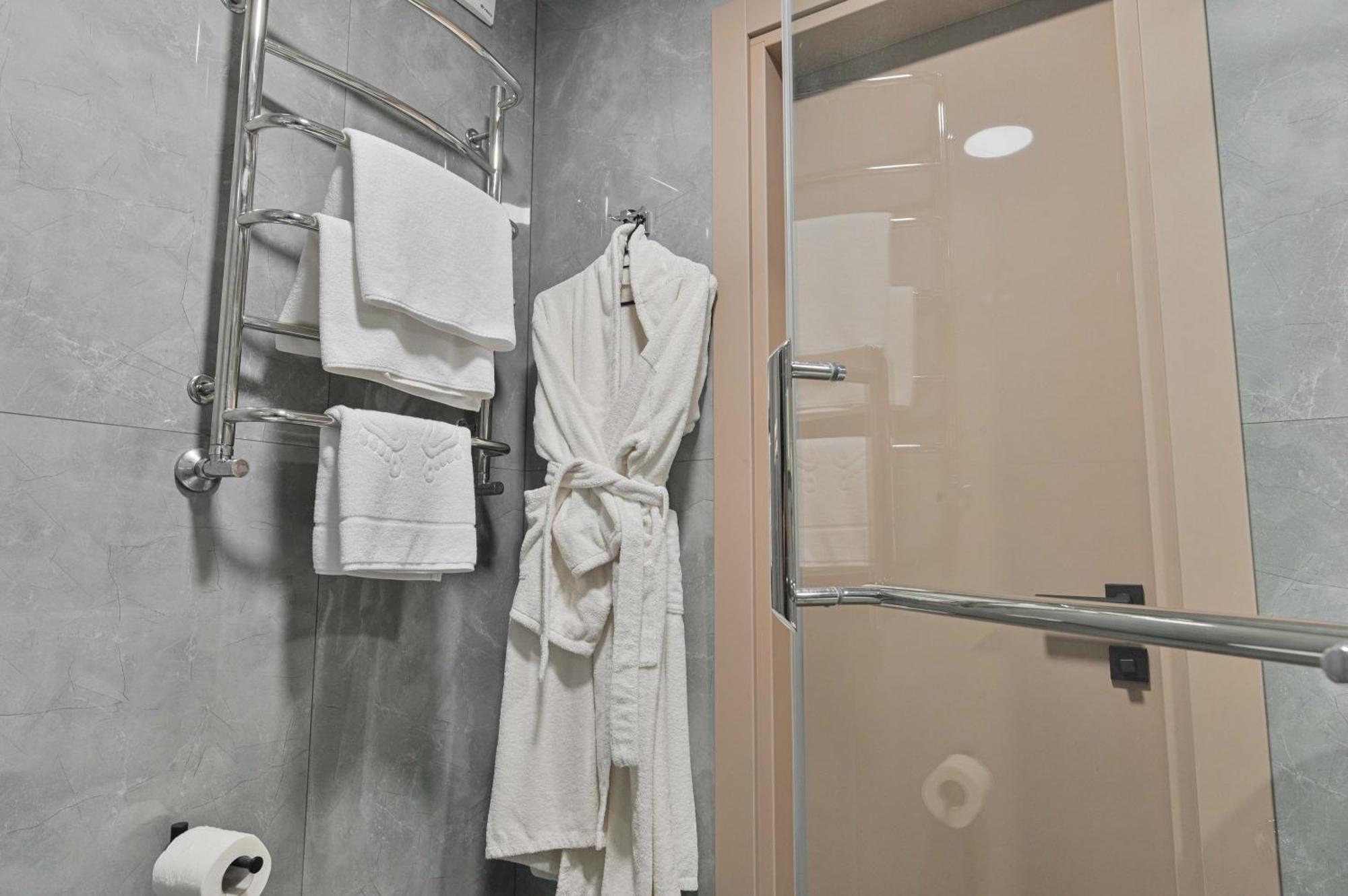 Makis Hotel Spa Poddubtsy ภายนอก รูปภาพ