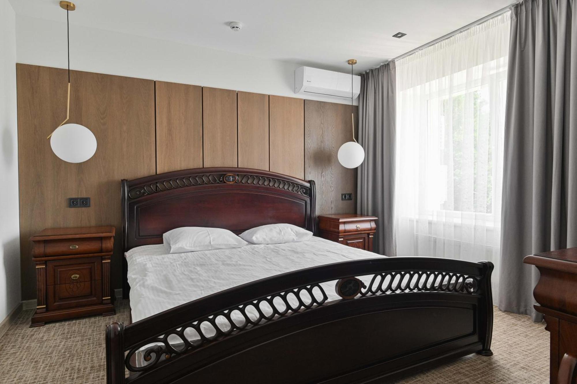Makis Hotel Spa Poddubtsy ภายนอก รูปภาพ