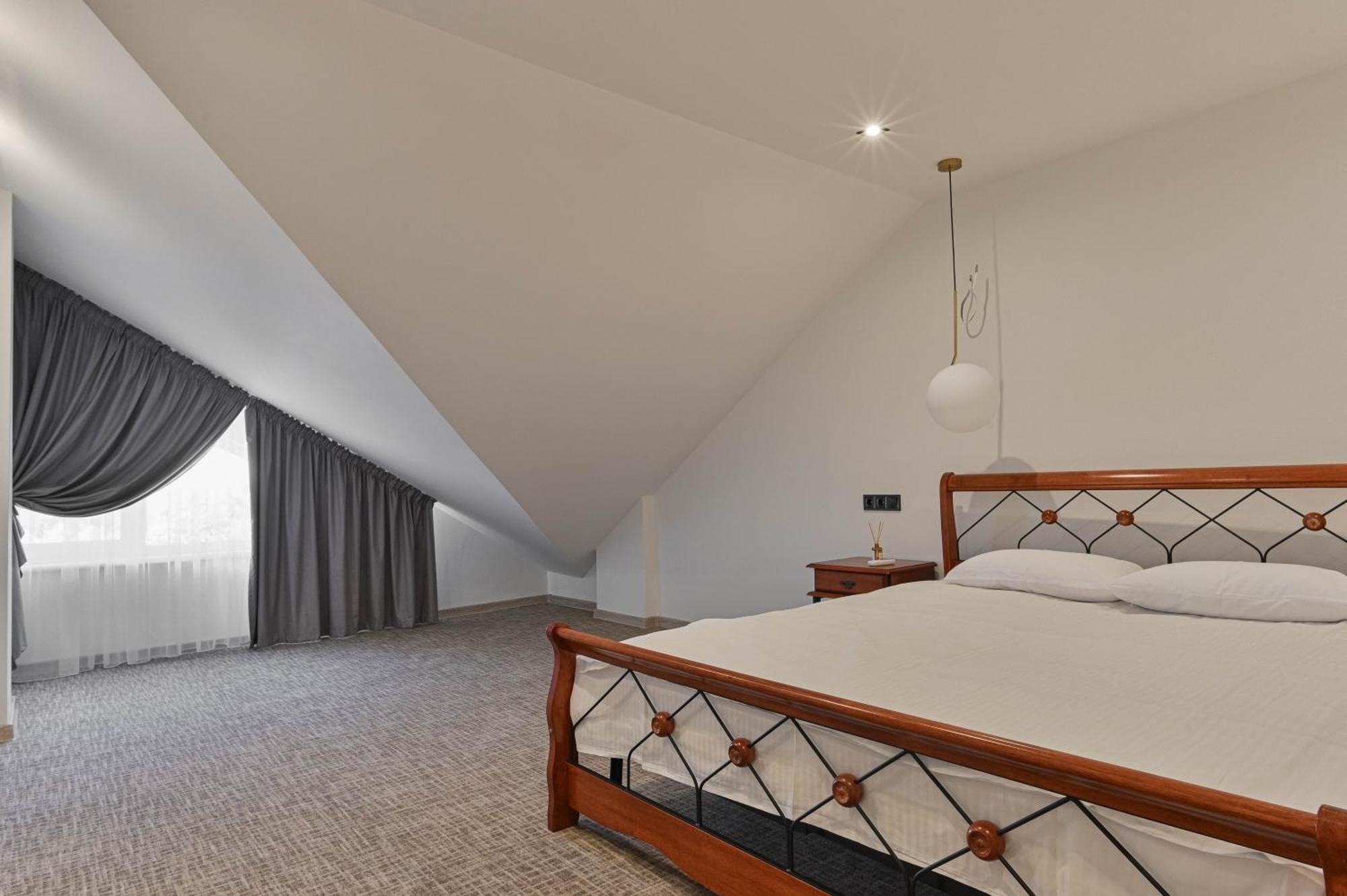 Makis Hotel Spa Poddubtsy ภายนอก รูปภาพ