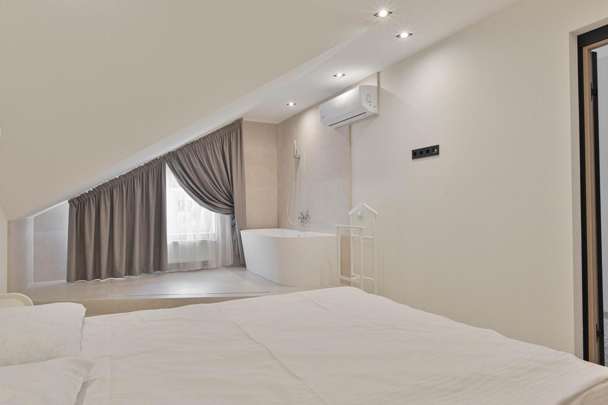 Makis Hotel Spa Poddubtsy ภายนอก รูปภาพ